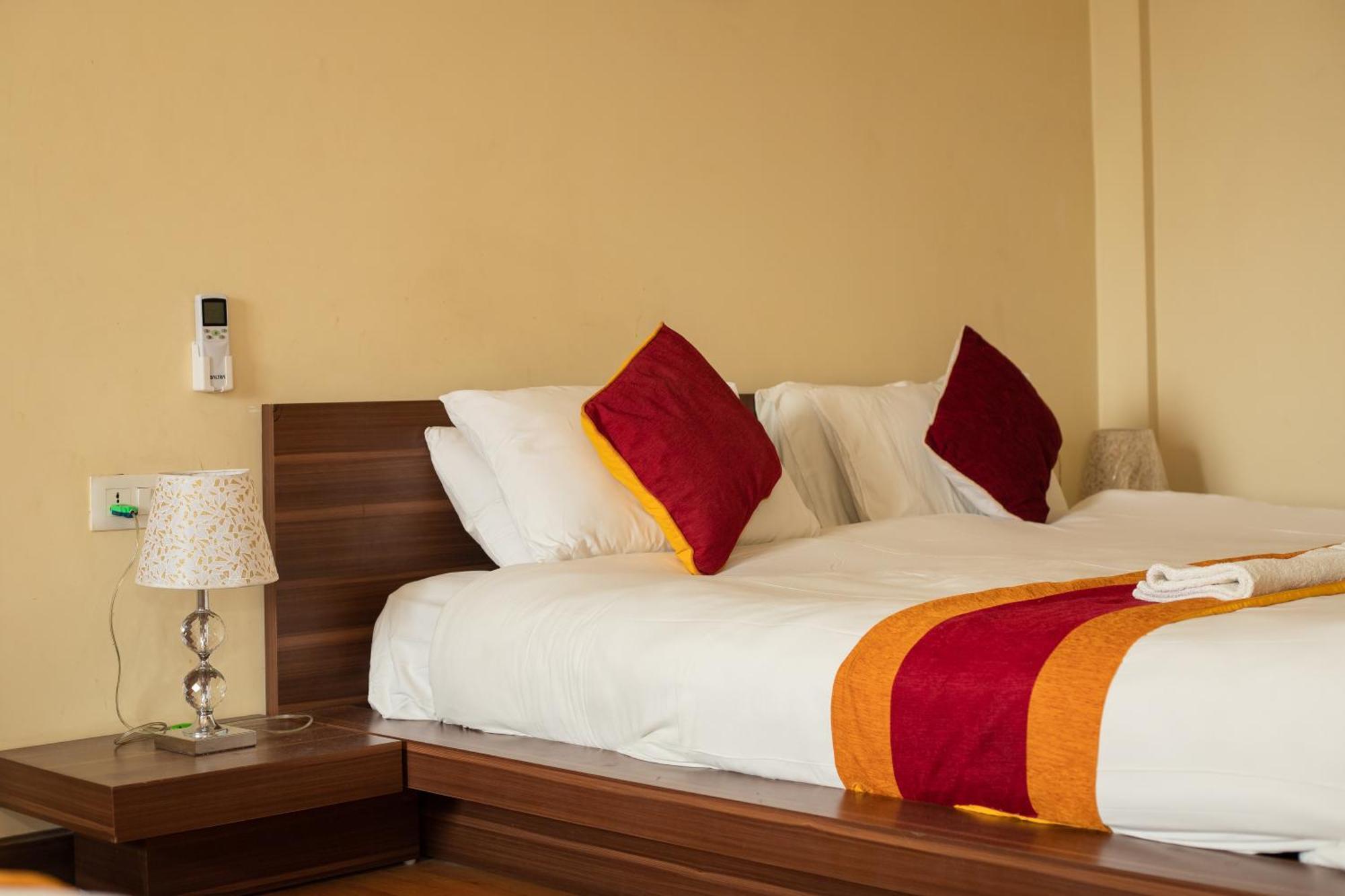 Hotel Edingo Inn Itahari ภายนอก รูปภาพ