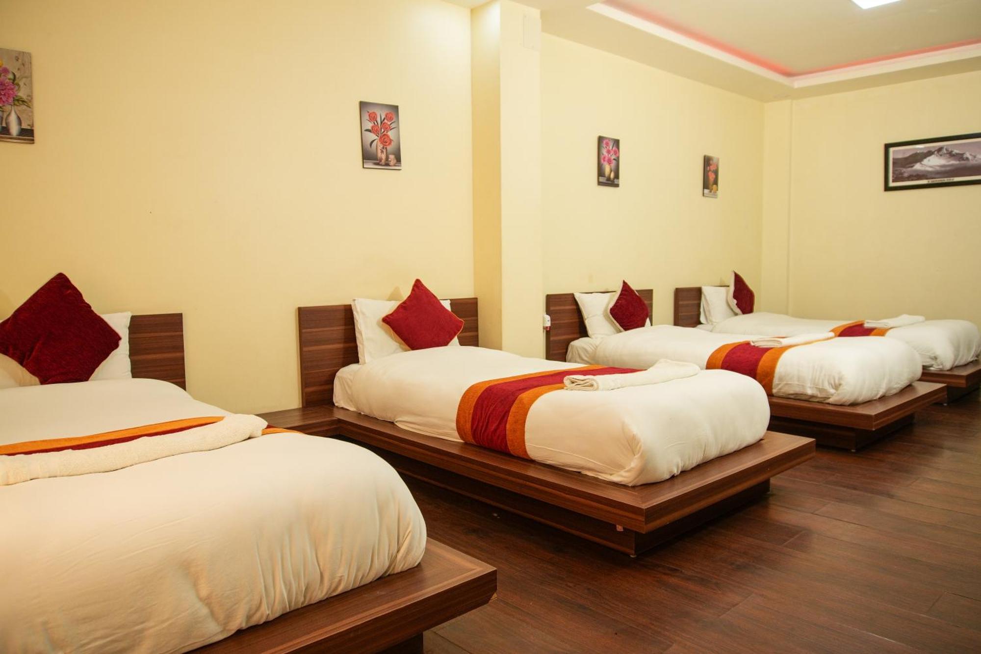 Hotel Edingo Inn Itahari ภายนอก รูปภาพ