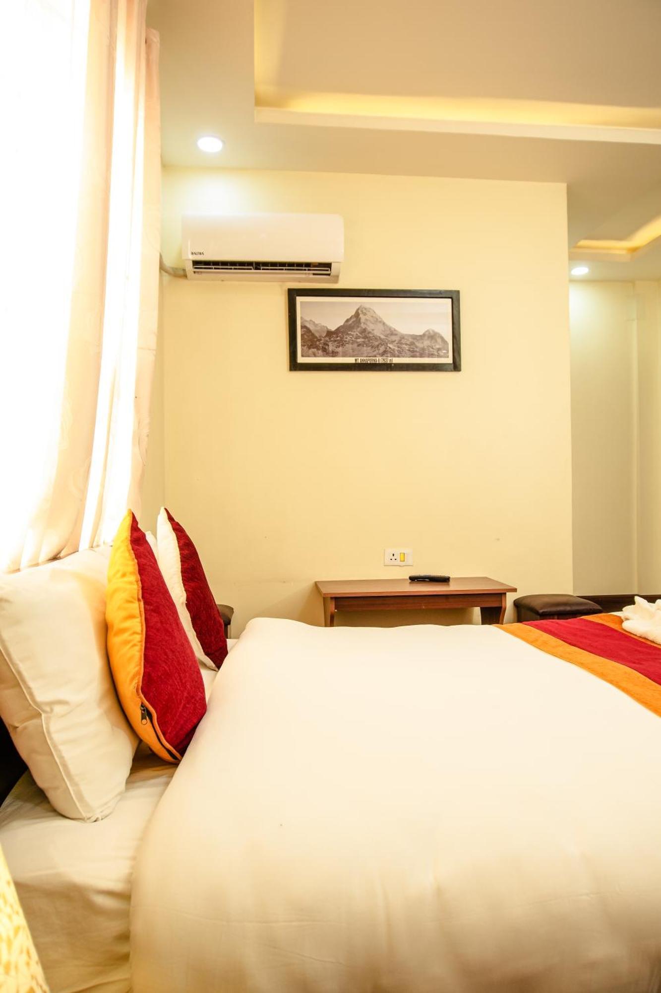 Hotel Edingo Inn Itahari ภายนอก รูปภาพ