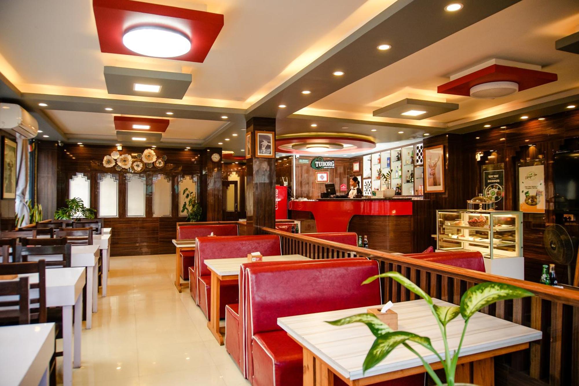 Hotel Edingo Inn Itahari ภายนอก รูปภาพ