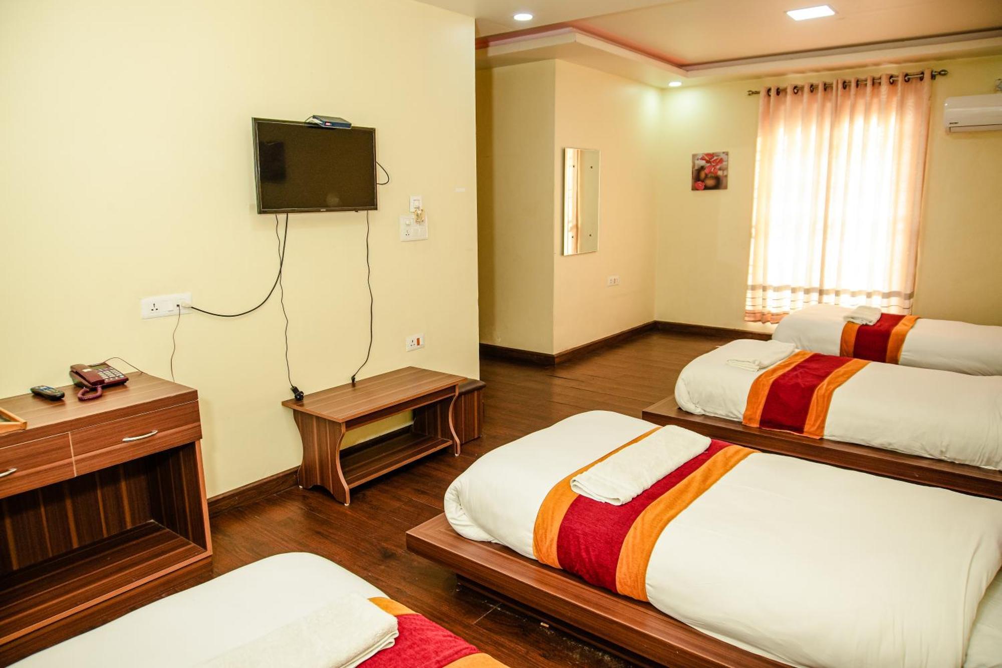Hotel Edingo Inn Itahari ภายนอก รูปภาพ