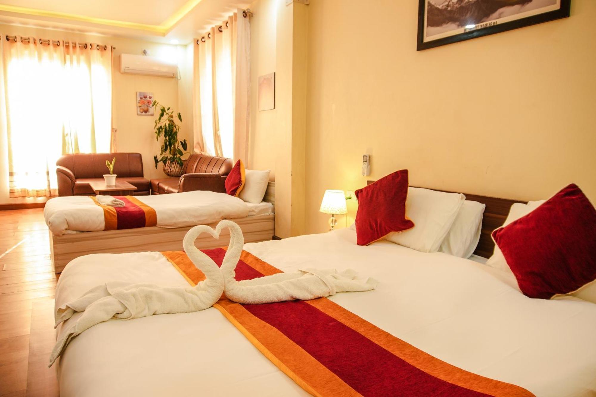 Hotel Edingo Inn Itahari ภายนอก รูปภาพ