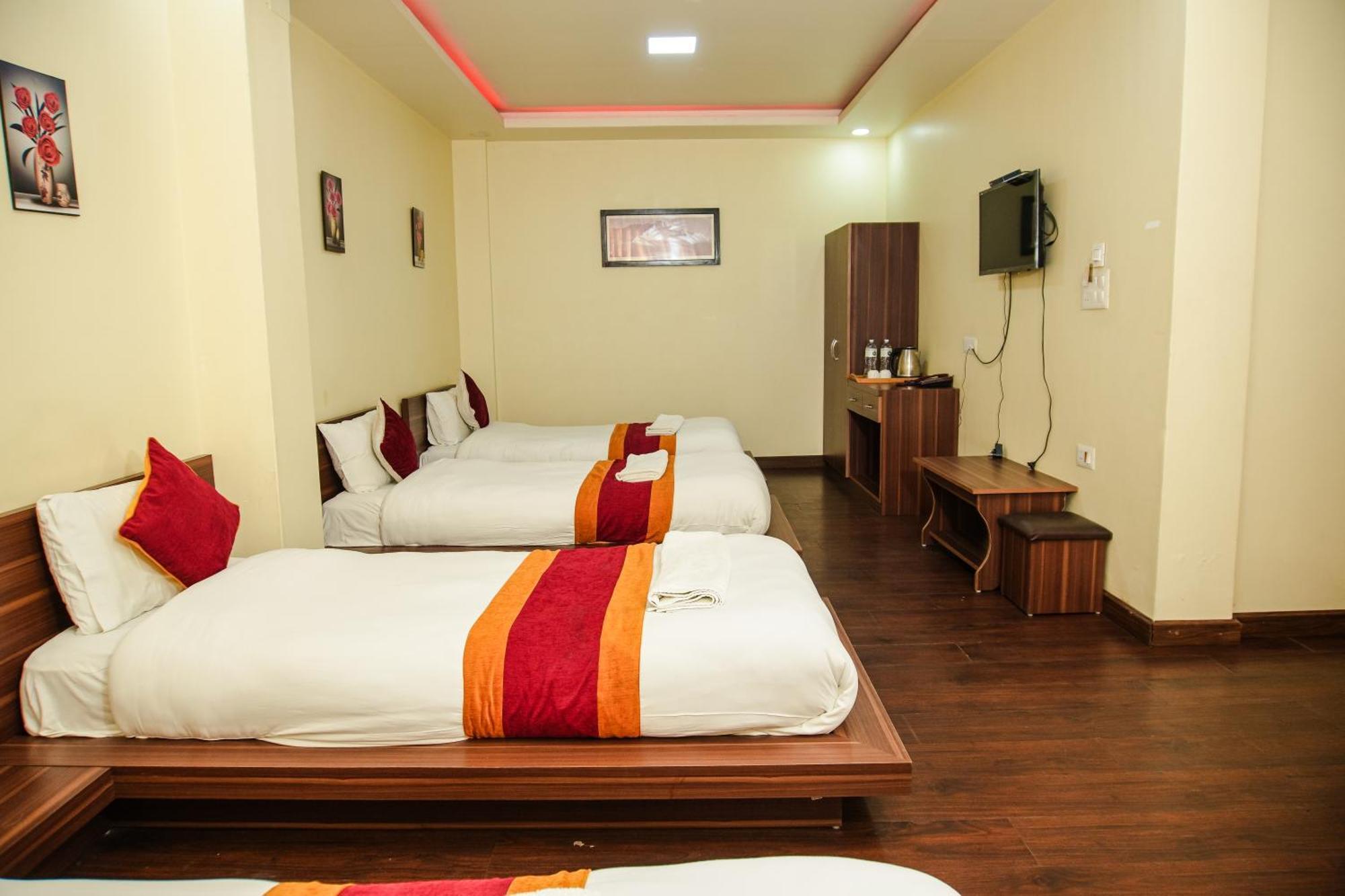 Hotel Edingo Inn Itahari ภายนอก รูปภาพ