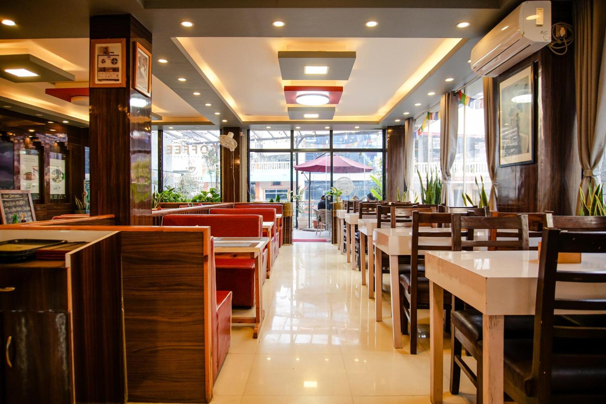 Hotel Edingo Inn Itahari ภายนอก รูปภาพ