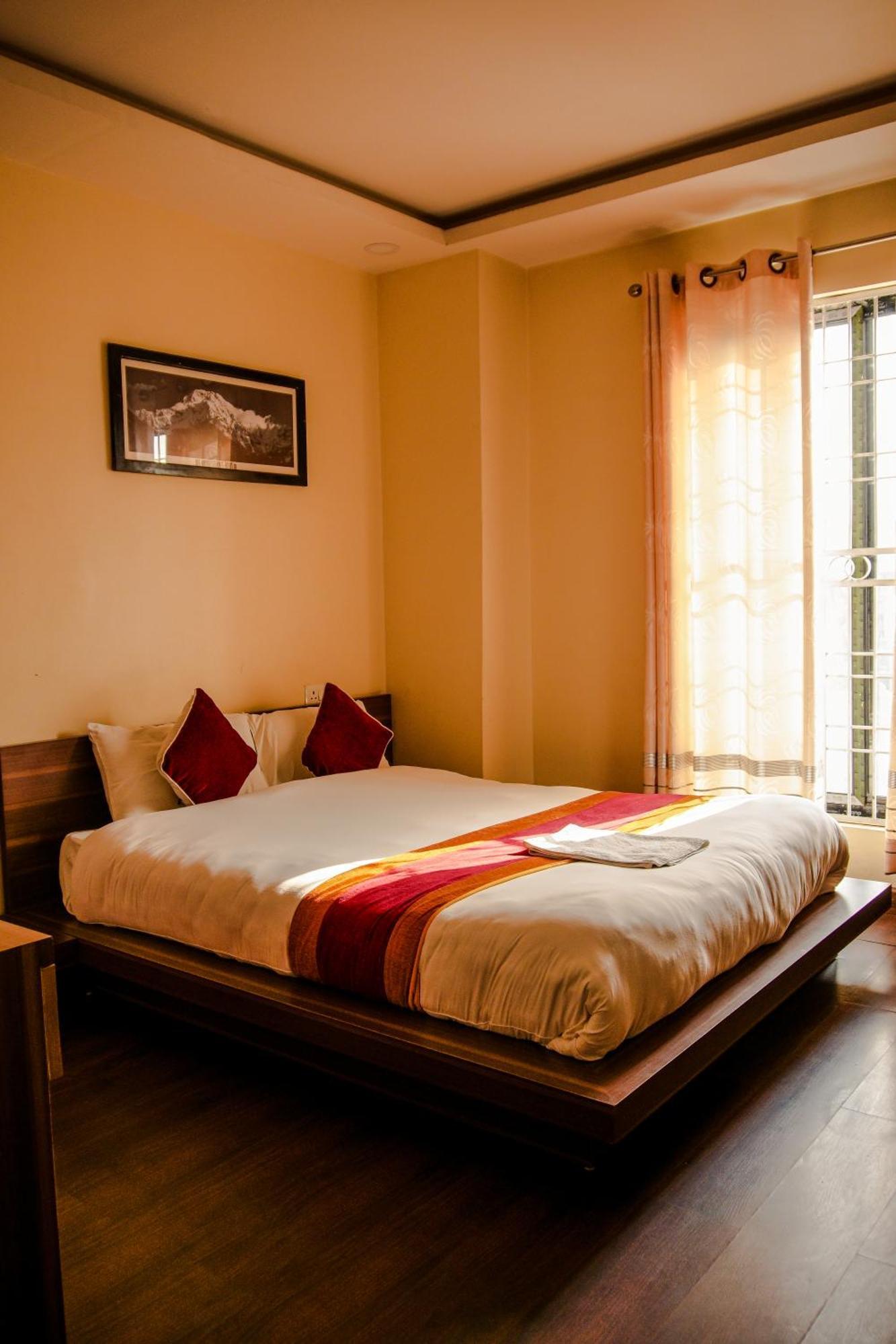 Hotel Edingo Inn Itahari ภายนอก รูปภาพ