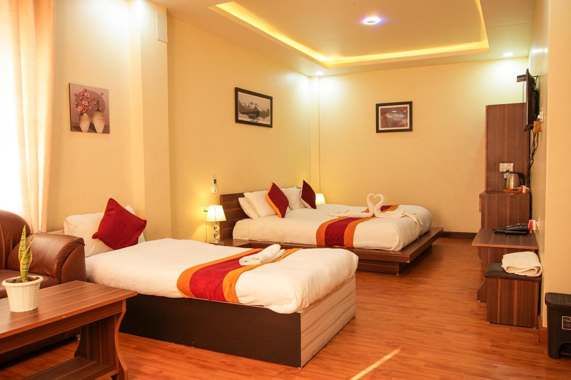 Hotel Edingo Inn Itahari ภายนอก รูปภาพ